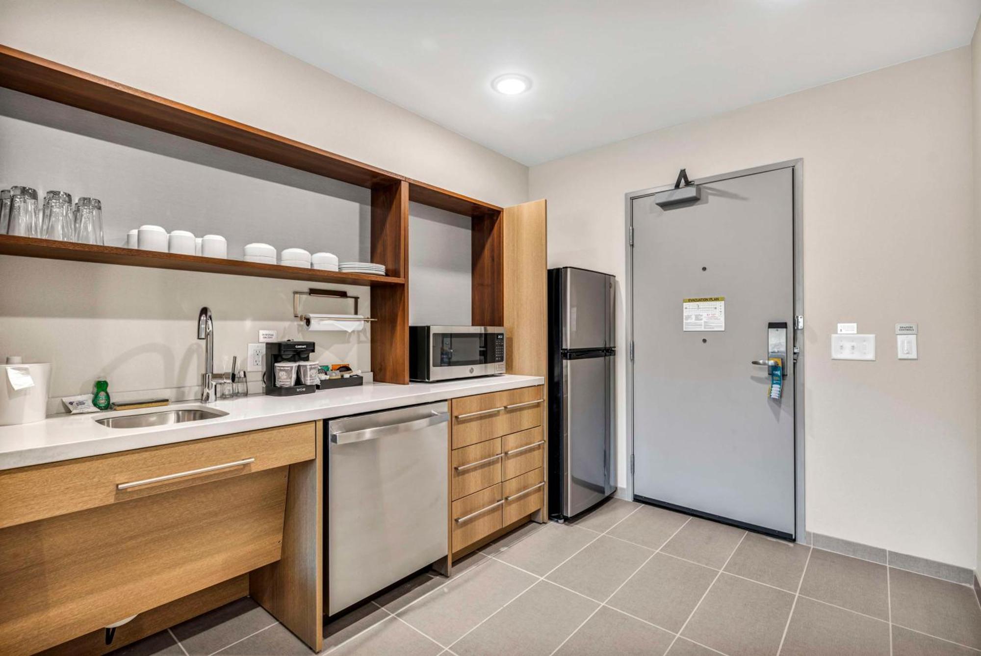 Home2 Suites By Hilton Raleigh West Lenovo Center Екстериор снимка