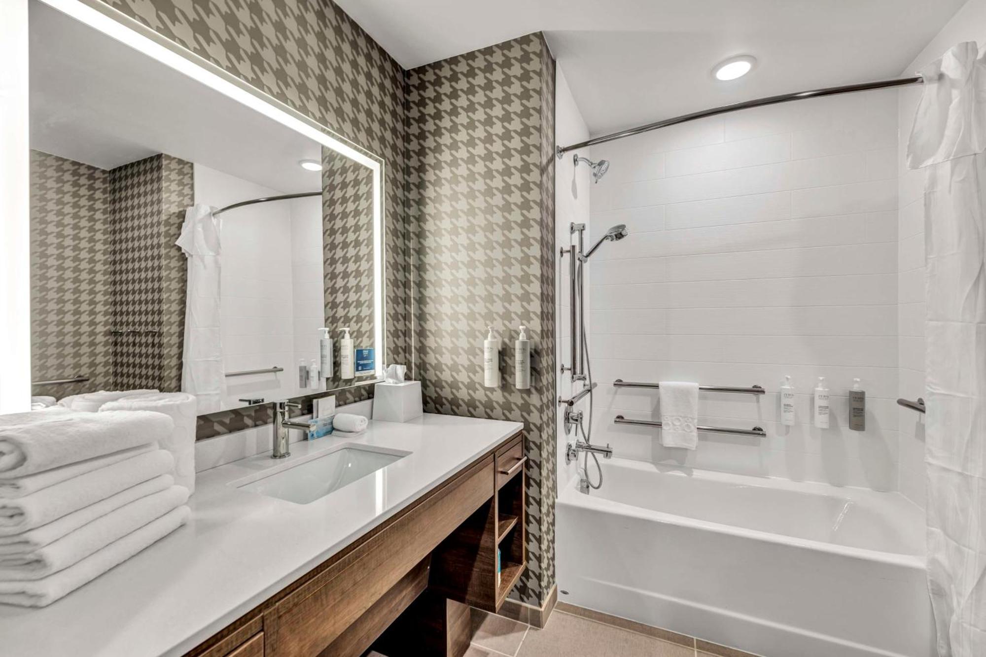 Home2 Suites By Hilton Raleigh West Lenovo Center Екстериор снимка